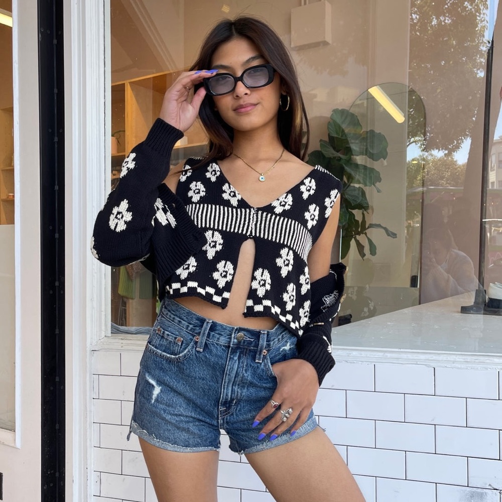 PISTOLA Kylee Relaxed Cuffed Short in Luna Dark Blue Color Size 27